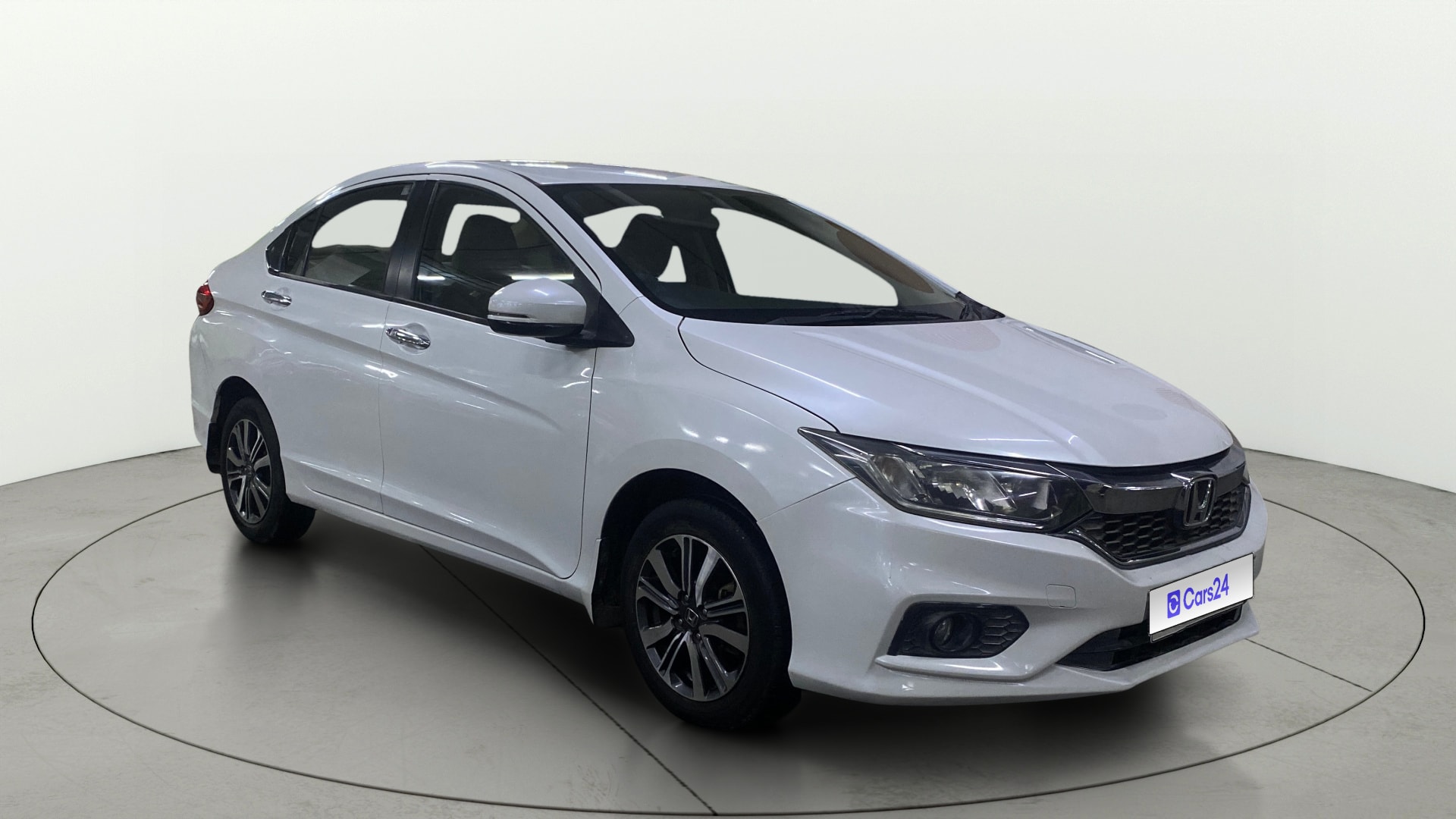 View 2017 Honda City ZX MT Diesel Anniversary Edition Image 14 Used 2017 Honda City ZX MT Diesel Anniversary Edition Image 14
