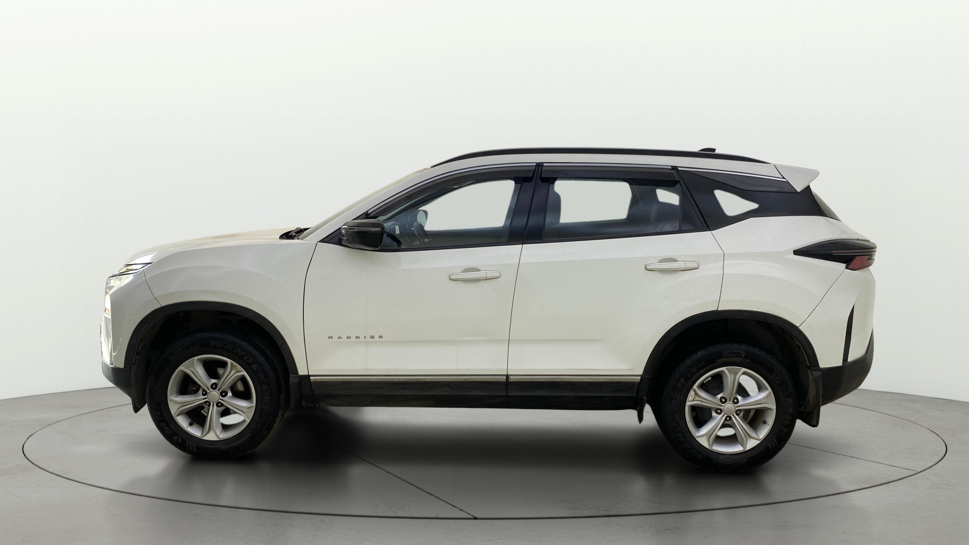 View 2024 Tata Harrier Pure Plus Image 5 Used 2024 Tata Harrier Pure Plus Image 5