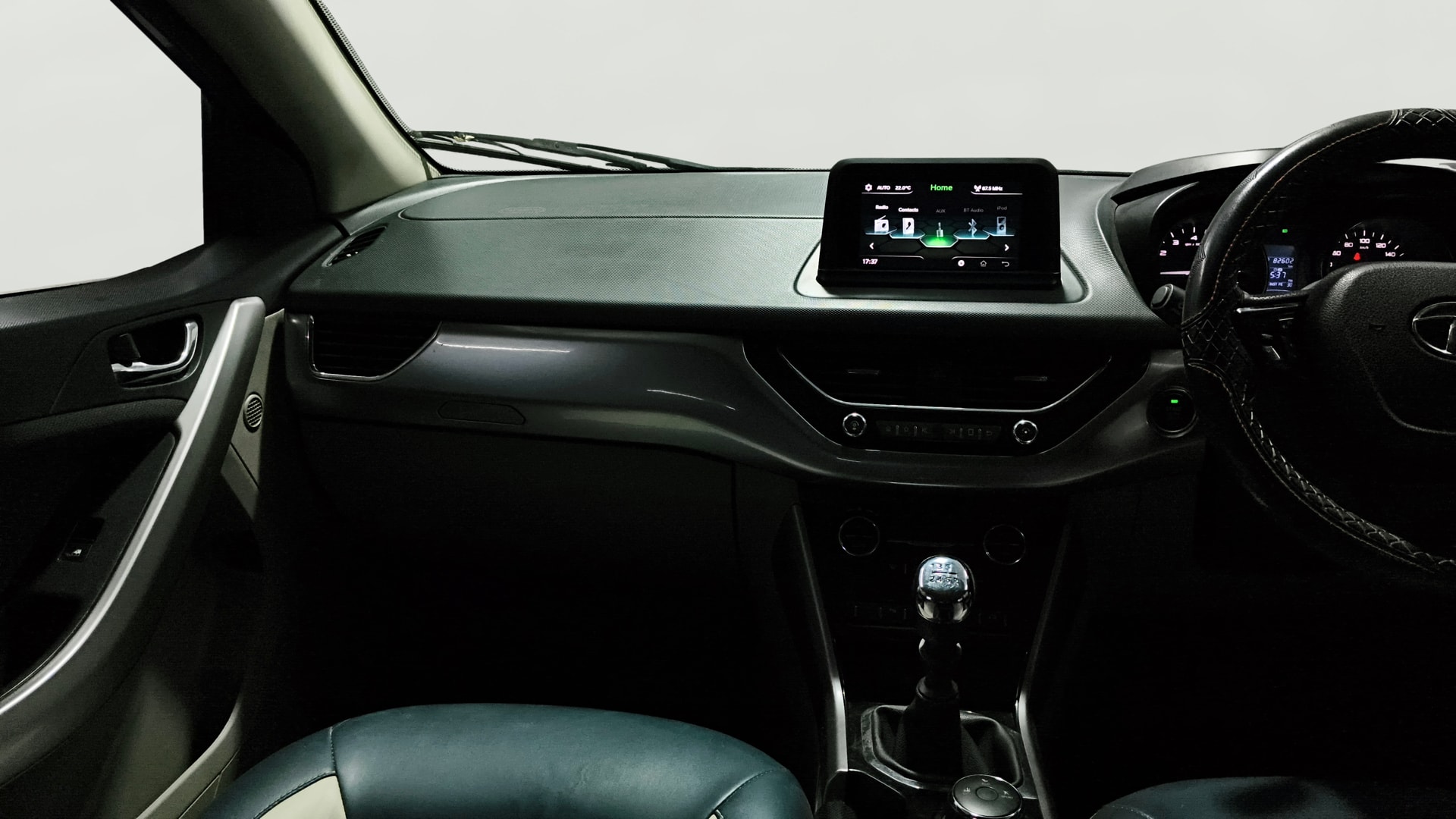 View 2018 Tata Nexon XZ Plus Diesel Image 18 Used 2018 Tata Nexon XZ Plus Diesel Image 18