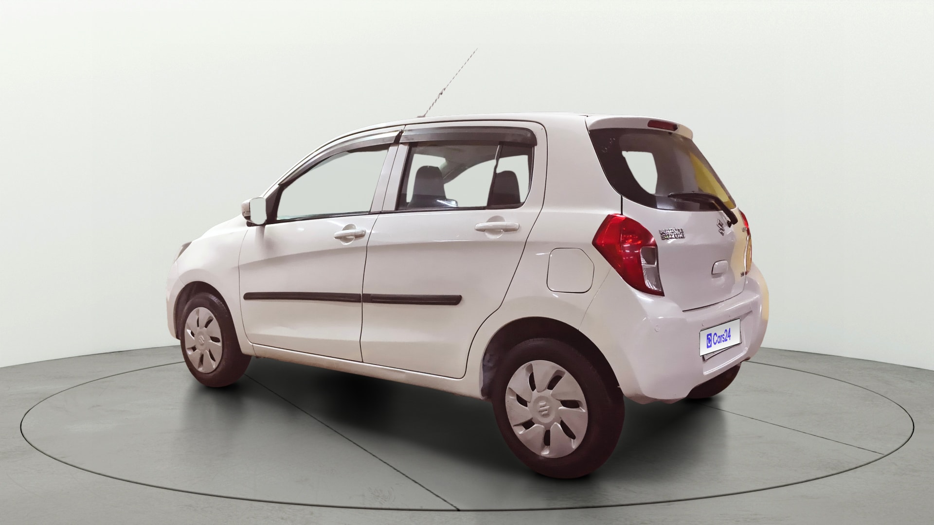 View 2017 Maruti Suzuki 1000 Base Variant Image 2 Used 2017 Maruti Suzuki 1000 Base Variant Image 2
