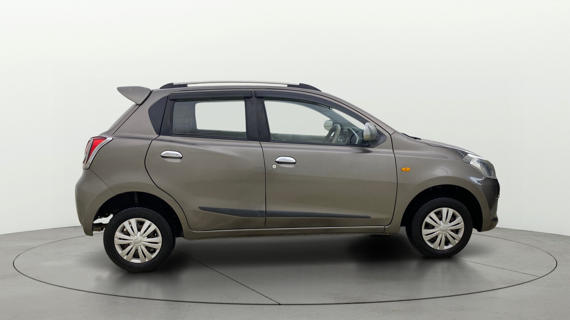 View 2017 Datsun Go T Image 8 Used 2017 Datsun Go T Image 8