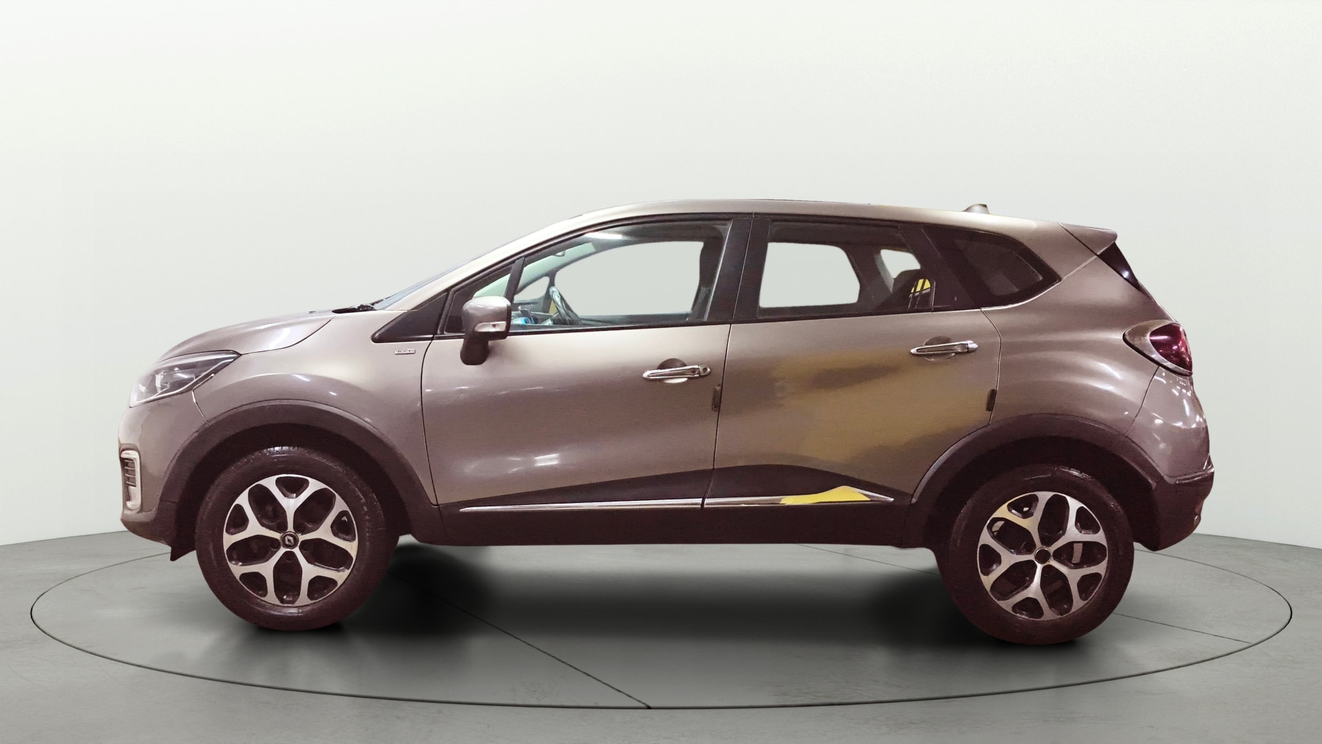 View 2018 Renault Captur RXT Mono Diesel Image 5 Used 2018 Renault Captur RXT Mono Diesel Image 5