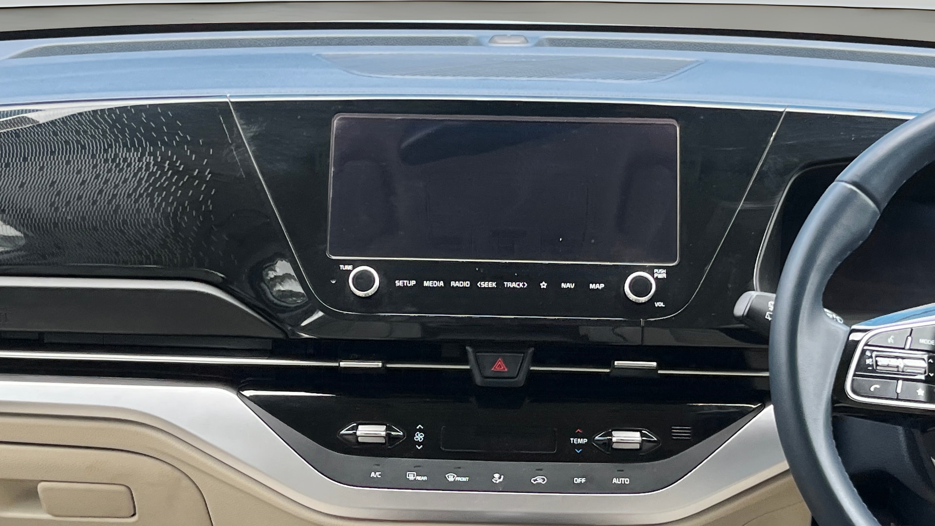 Used 2025 Kia Carens Used 2025 Kia Carens