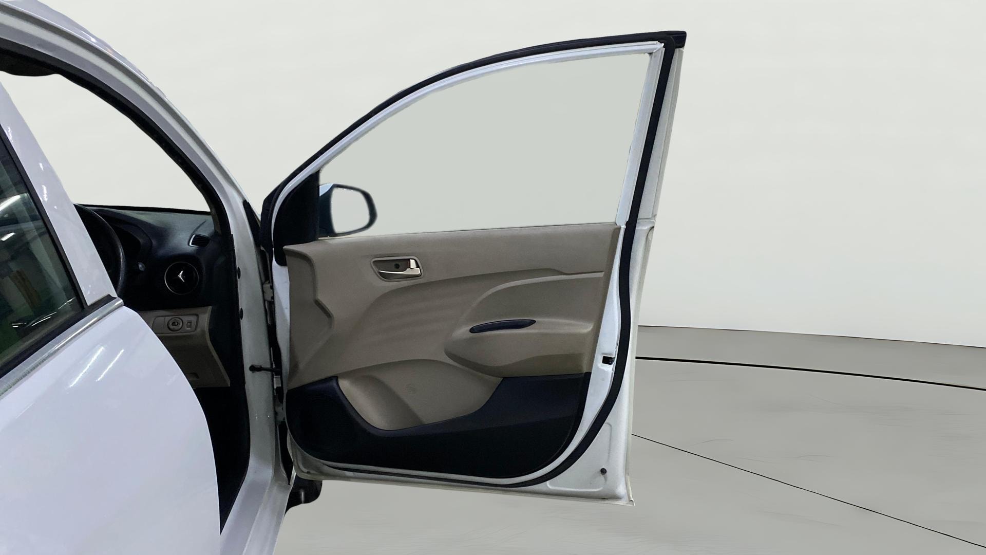 View 2019 Hyundai New Santro D-Lite Petrol Image 43 Used 2019 Hyundai New Santro D-Lite Petrol Image 43