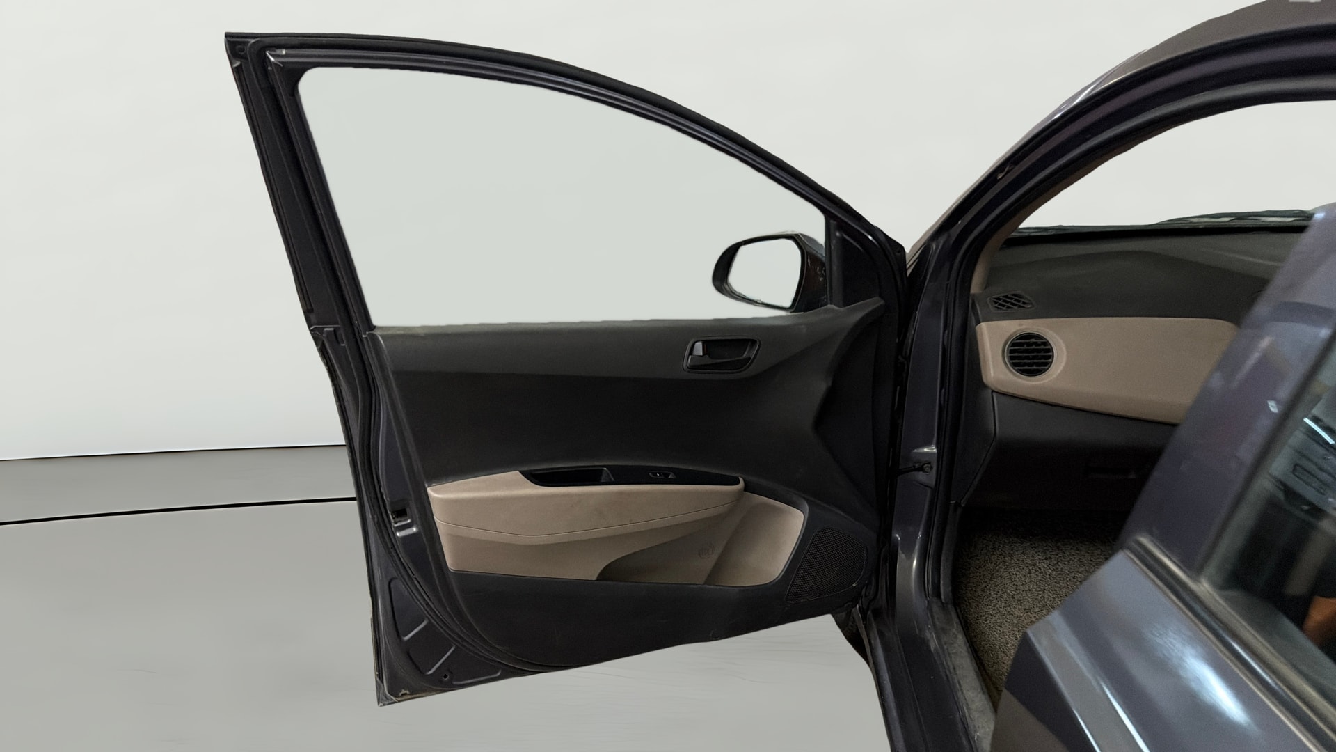 View 2014 Hyundai Grand i10 Magna 1.2 Kappa VTVT Image 30 Used 2014 Hyundai Grand i10 Magna 1.2 Kappa VTVT Image 30