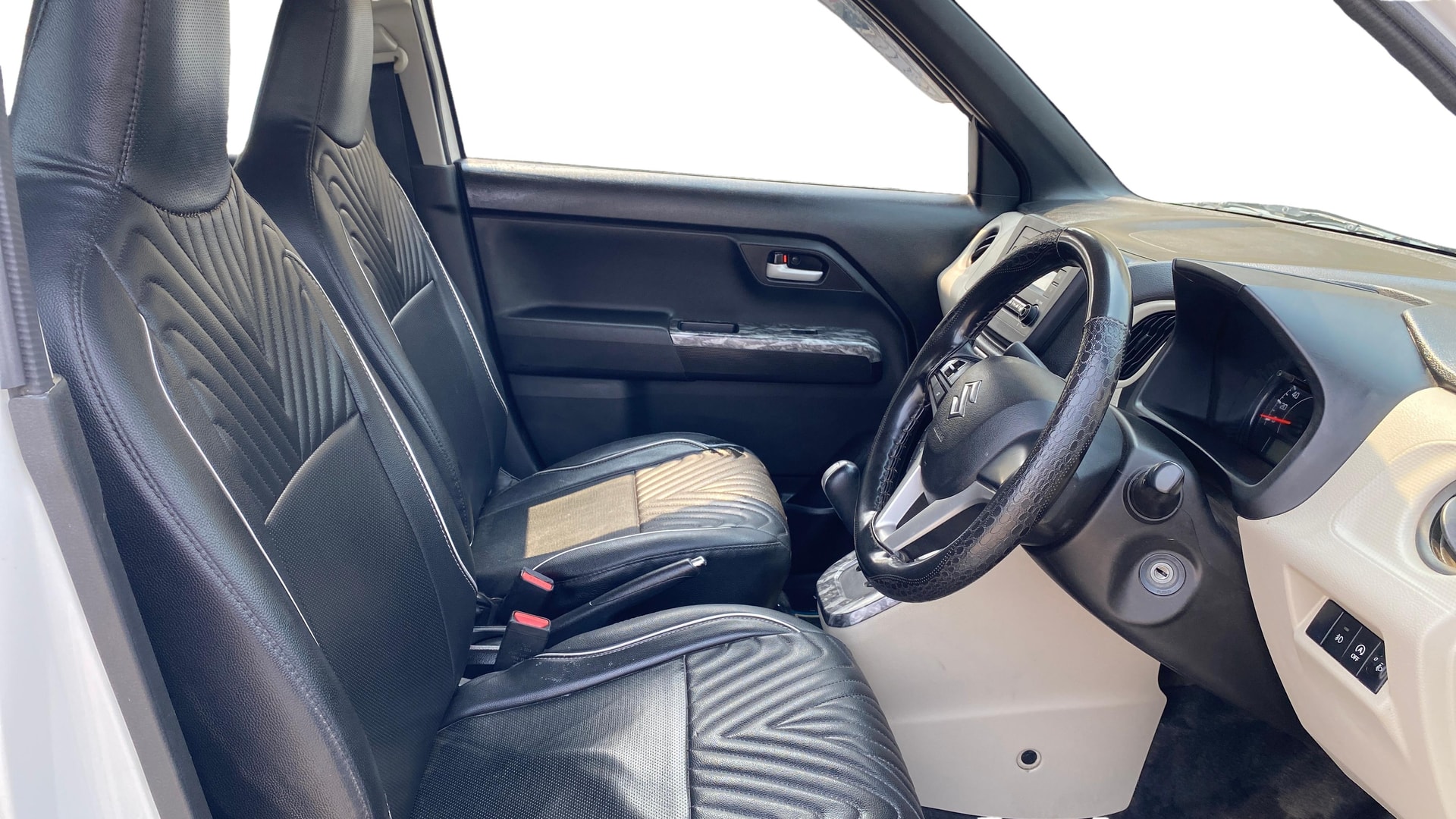 View 2022 Maruti Suzuki 1000 Base Variant Image 25 Used 2022 Maruti Suzuki 1000 Base Variant Image 25