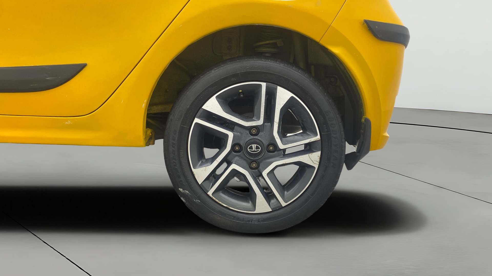 View 2020 Tata Tiago Revotorq XB Image 11 Used 2020 Tata Tiago Revotorq XB Image 11
