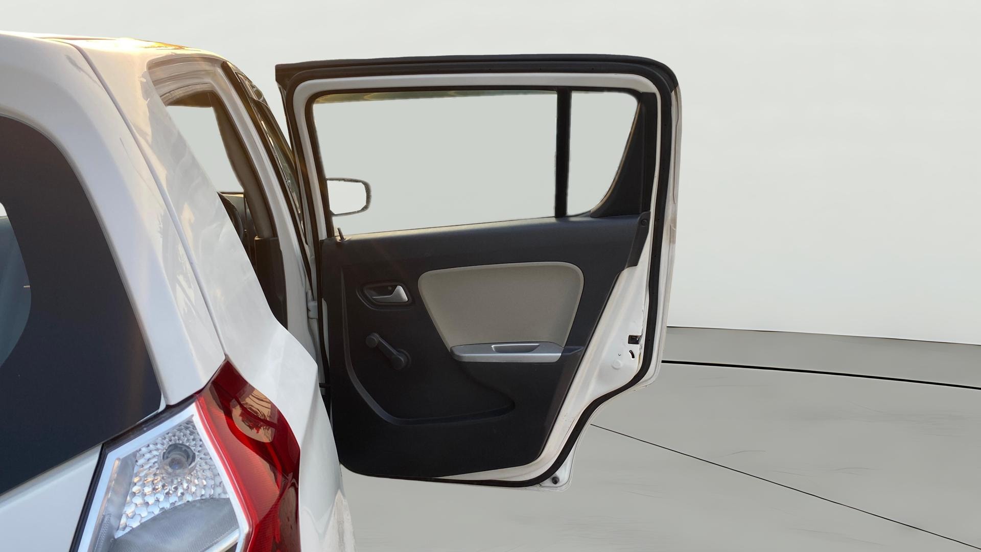 View 2016 Maruti Suzuki Alto K10 LX Image 7 Used 2016 Maruti Suzuki Alto K10 LX Image 7