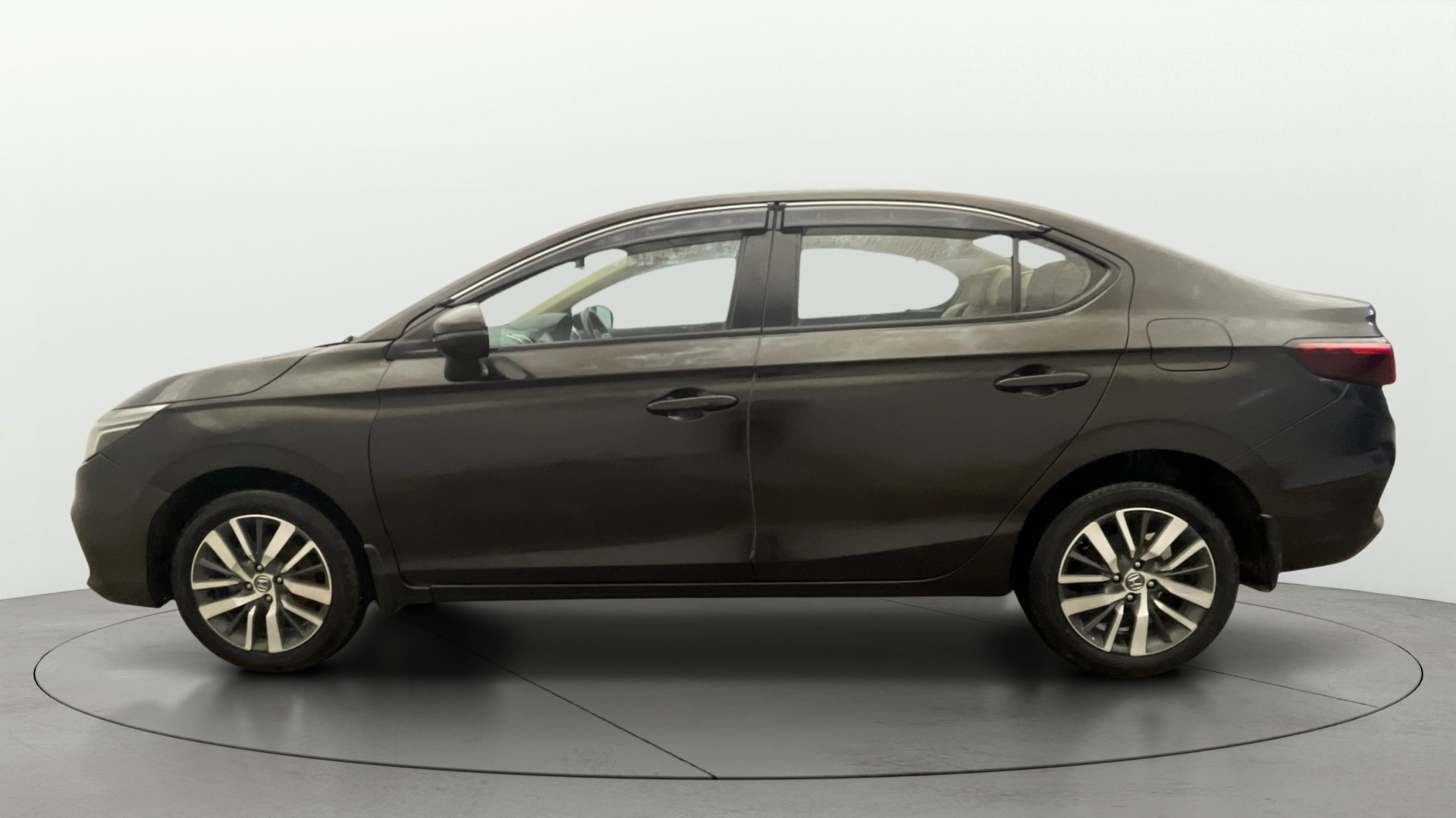 View 2022 Honda City ZX MT Diesel Anniversary Edition Image 6 Used 2022 Honda City ZX MT Diesel Anniversary Edition Image 6