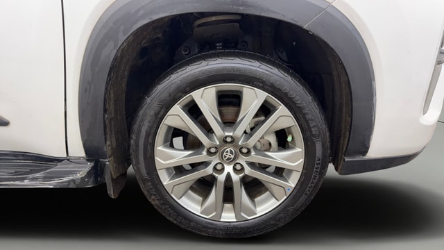 View Toyota Innova Hycross Image 46 Used Toyota Innova Hycross Image 46