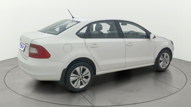 View Skoda Rapid Image 43 Used Skoda Rapid Image 43