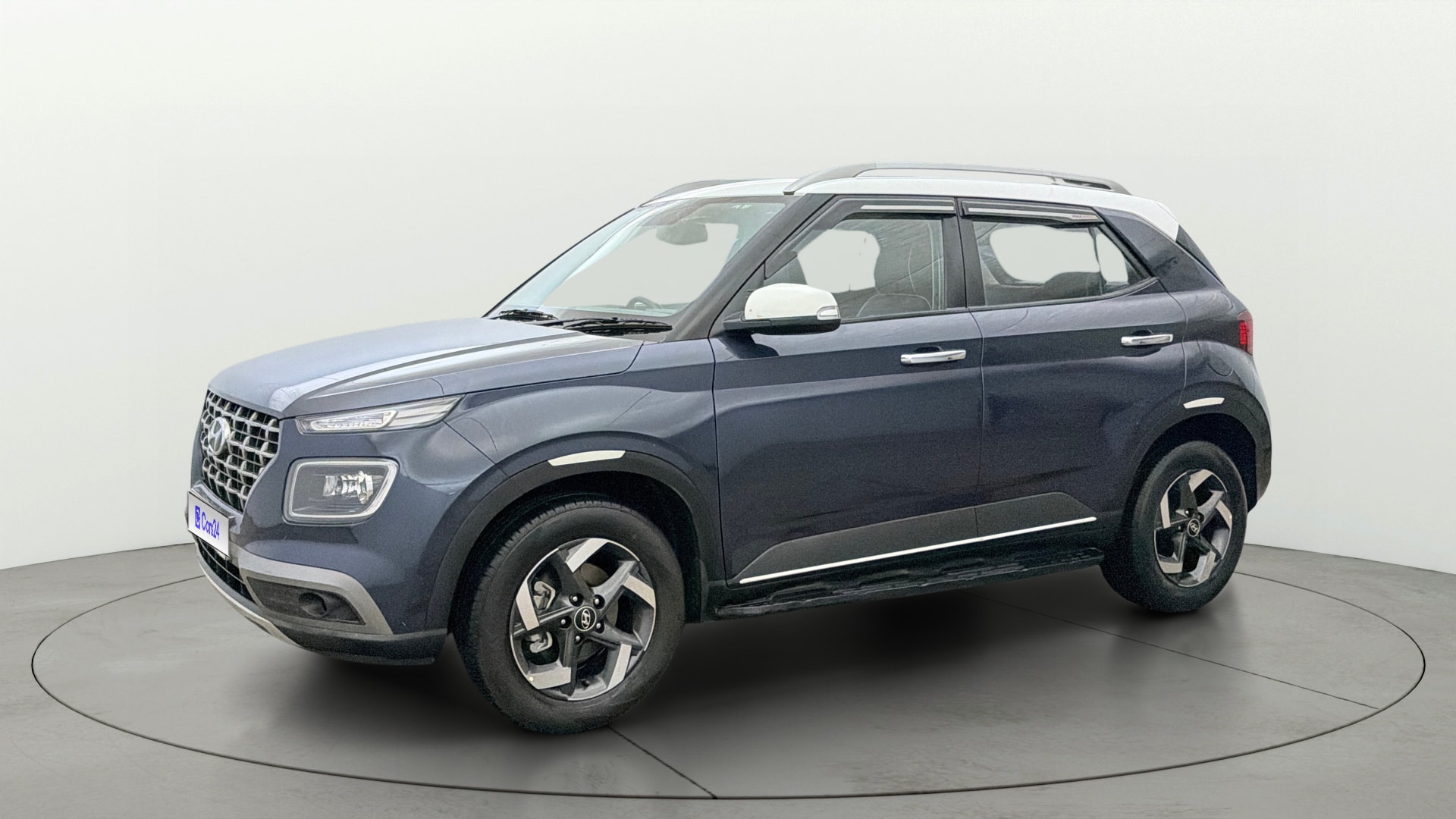 View 2019 Hyundai Venue SX Plus 1.0 Petrol AT Dual Tone Image 38 Used 2019 Hyundai Venue SX Plus 1.0 Petrol AT Dual Tone Image 38