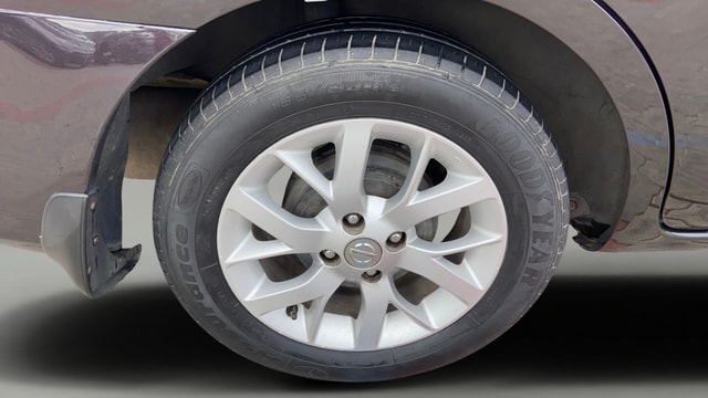View Nissan Sunny Image 23 Used Nissan Sunny Image 23