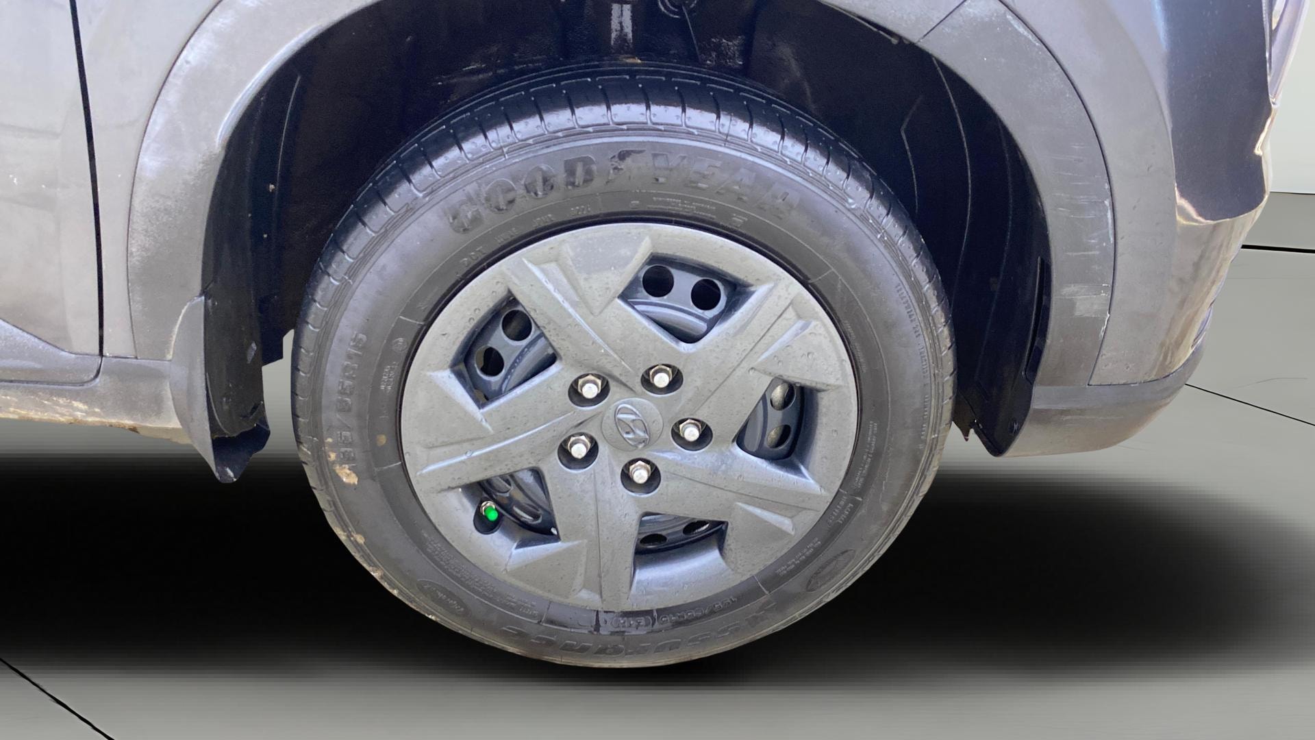 View 2024 Hyundai Venue SX 1.2 Petrol MT Image 44 Used 2024 Hyundai Venue SX 1.2 Petrol MT Image 44