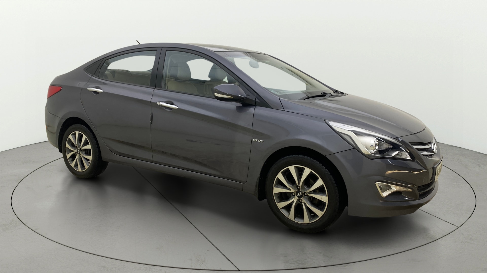 View 2015 Hyundai Fluidic Verna 1.6 VTVT S O Image 14 Used 2015 Hyundai Fluidic Verna 1.6 VTVT S O Image 14