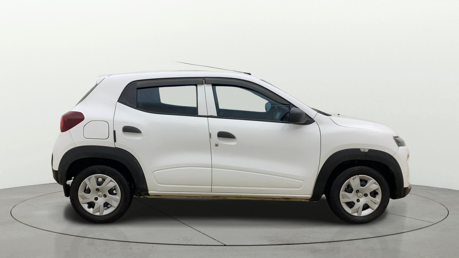 View 2022 Renault Kwid RXE Image 8 Used 2022 Renault Kwid RXE Image 8