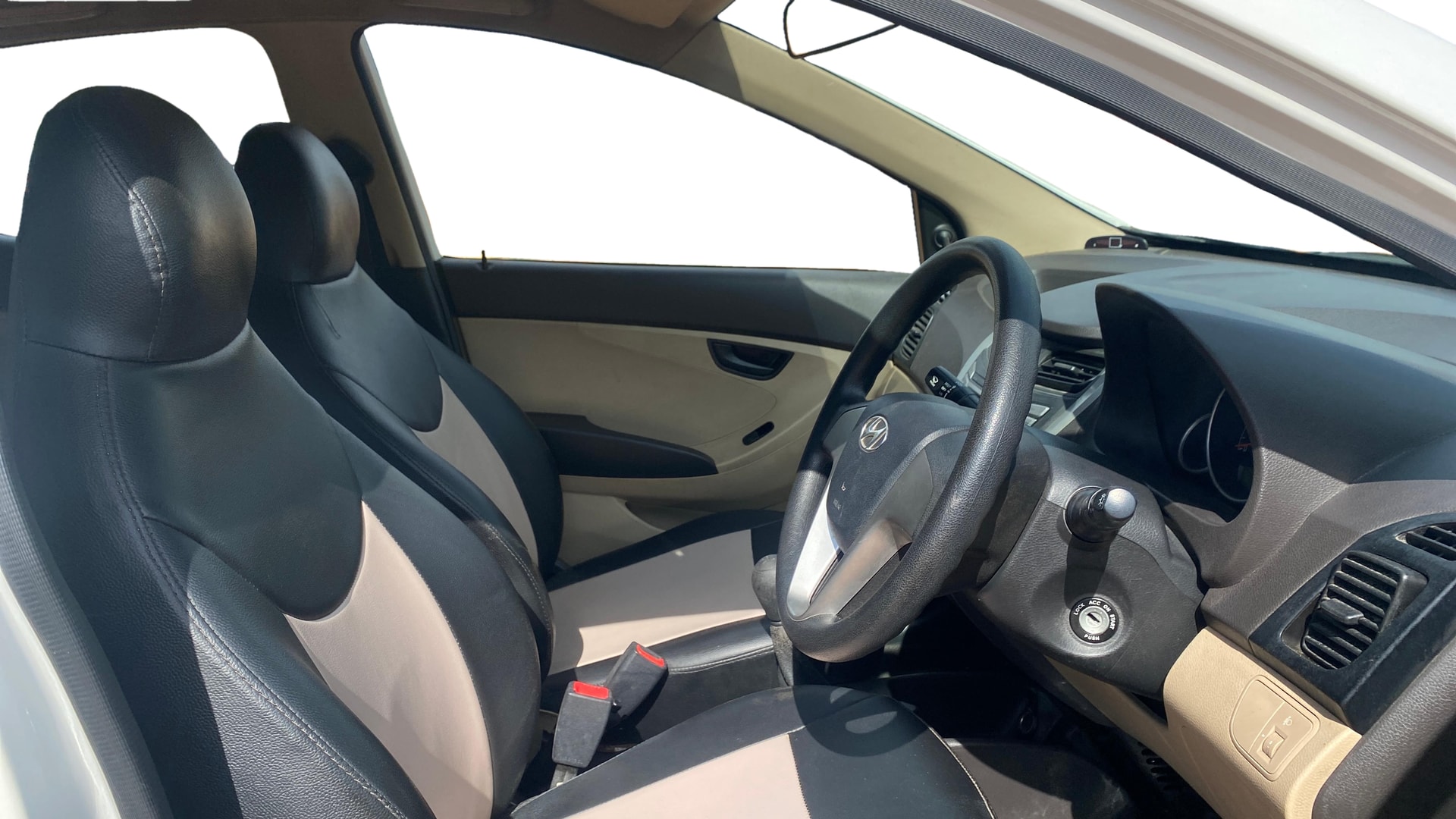 View 2017 Hyundai EON Magna Plus Image 25 Used 2017 Hyundai EON Magna Plus Image 25