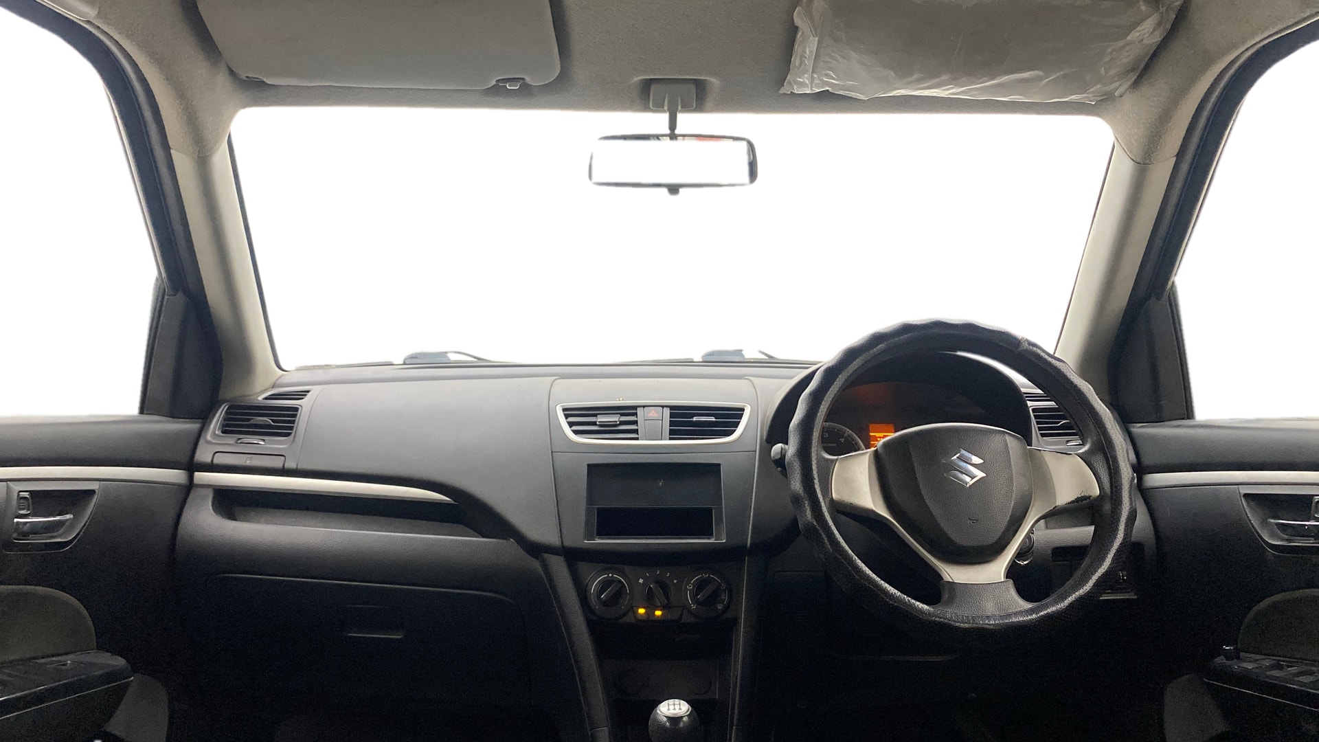 View 2013 Maruti Suzuki 1000 Base Variant Image 15 Used 2013 Maruti Suzuki 1000 Base Variant Image 15