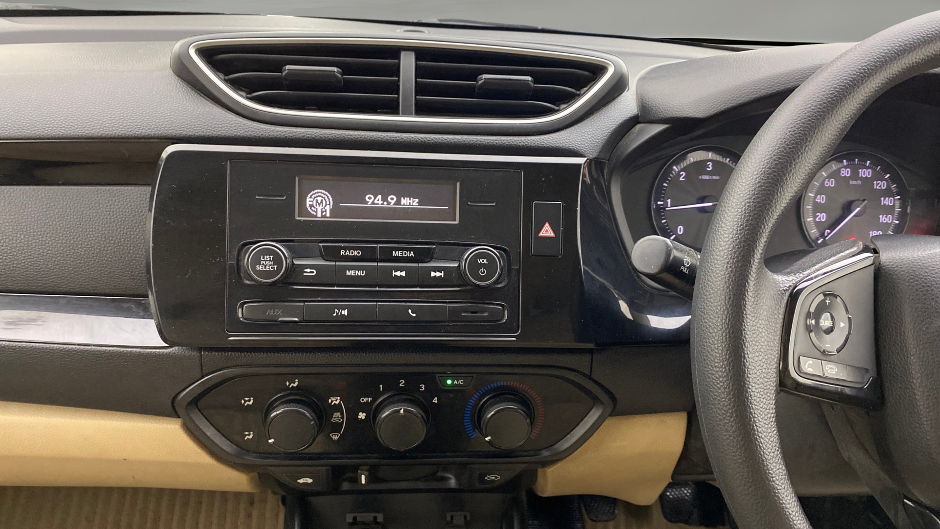View 2019 Honda Amaze E MT Petrol BS IV Image 17 Used 2019 Honda Amaze E MT Petrol BS IV Image 17