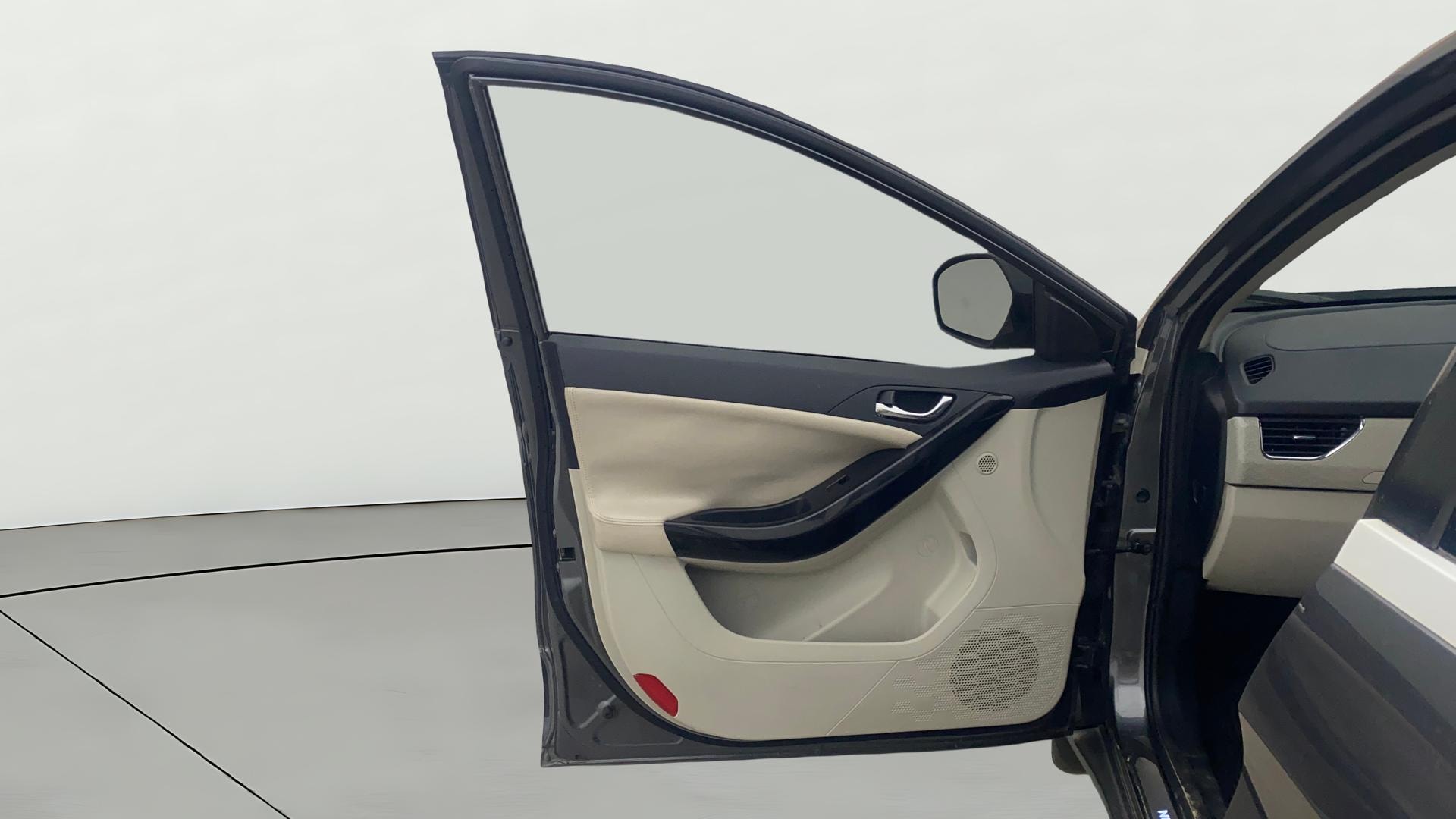 View 2020 Tata Nexon Revotron XE Image 39 Used 2020 Tata Nexon Revotron XE Image 39