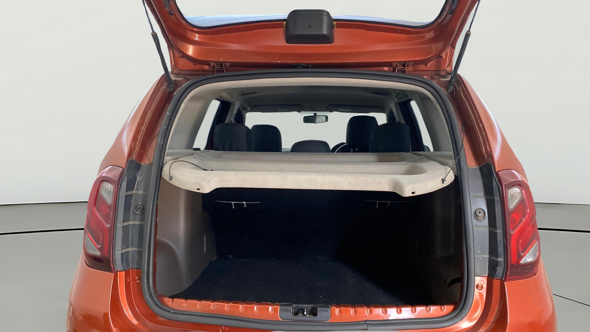 View 2016 Renault Duster Diesel 85PS STD Image 36 Used 2016 Renault Duster Diesel 85PS STD Image 36