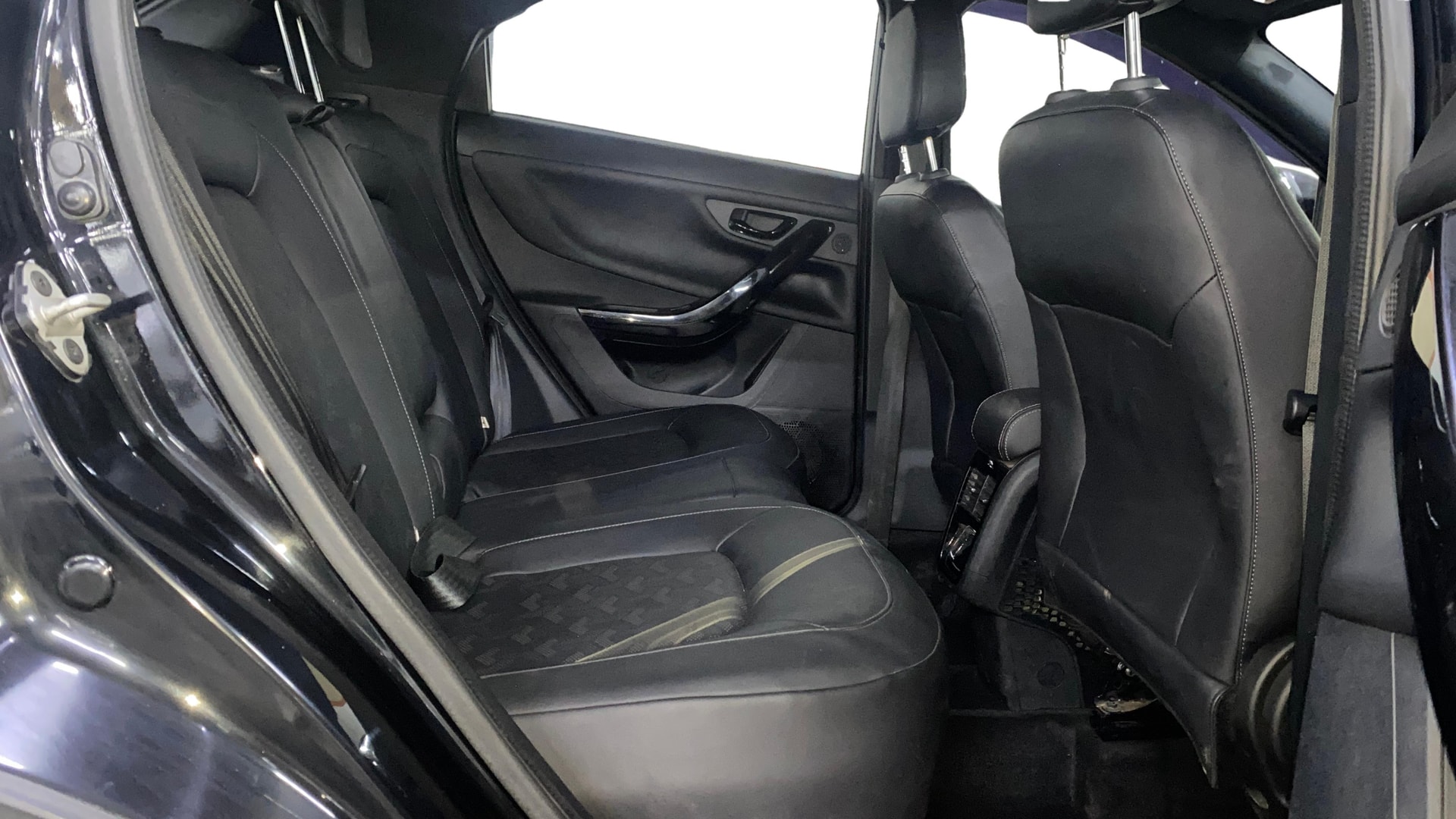 View 2021 Tata Nexon Revotorq XZA Plus AMT Dark Image 34 Used 2021 Tata Nexon Revotorq XZA Plus AMT Dark Image 34