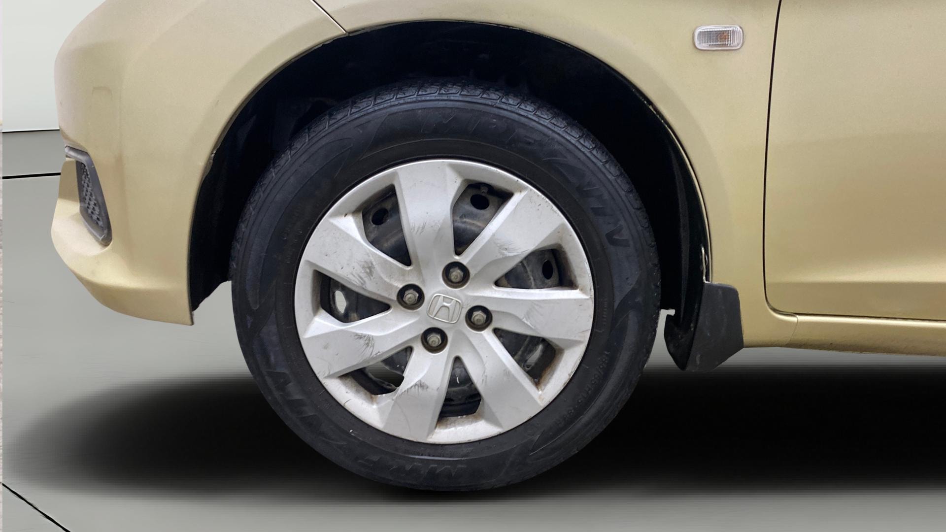 View 2015 Honda Mobilio E Diesel Image 29 Used 2015 Honda Mobilio E Diesel Image 29