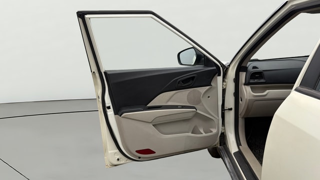 View Mahindra XUV300 Image 31 Used Mahindra XUV300 Image 31
