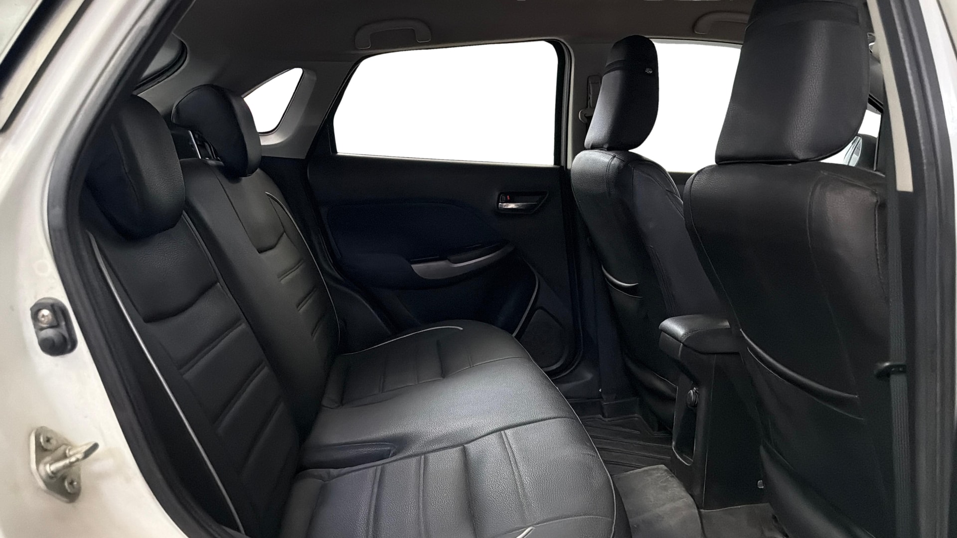 View 2020 Maruti Suzuki 1000 Base Variant Image 35 Used 2020 Maruti Suzuki 1000 Base Variant Image 35