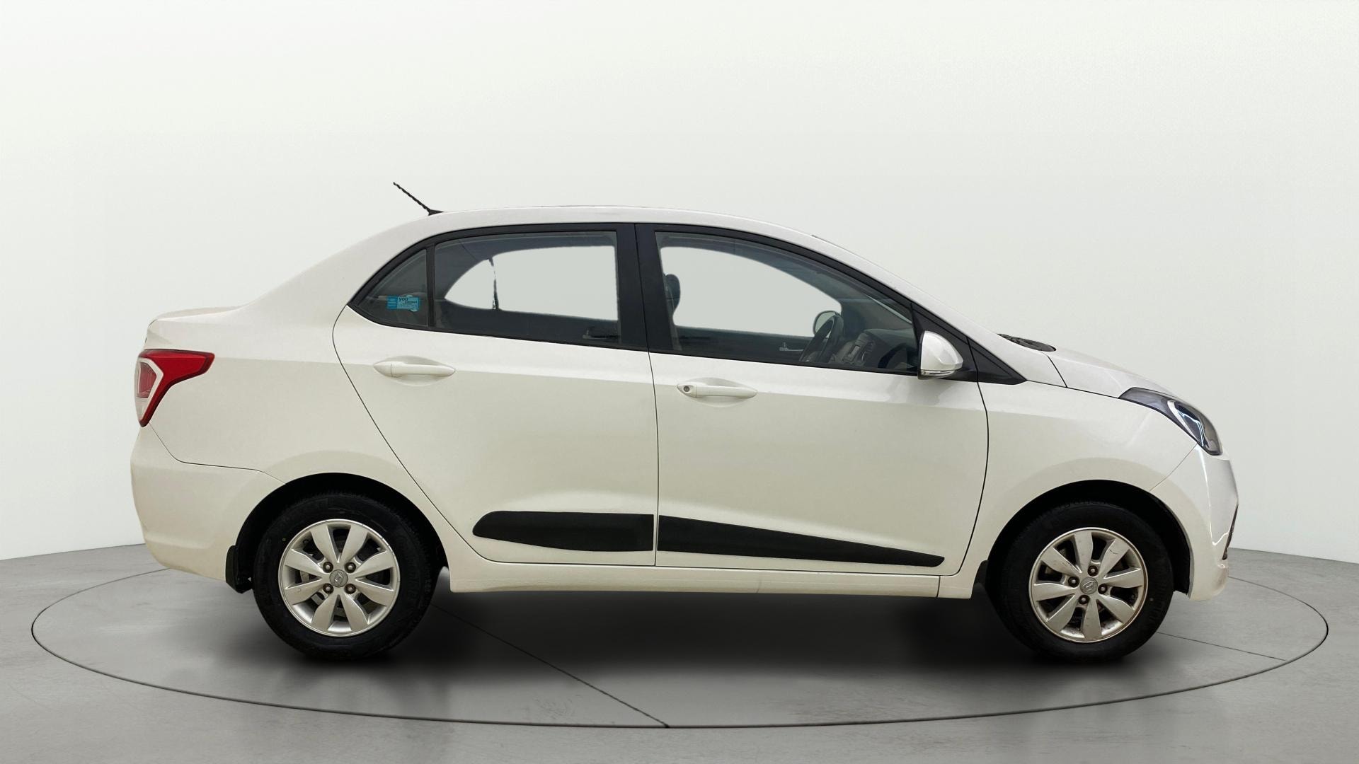 View 2017 Hyundai Xcent SX Petrol Image 8 Used 2017 Hyundai Xcent SX Petrol Image 8