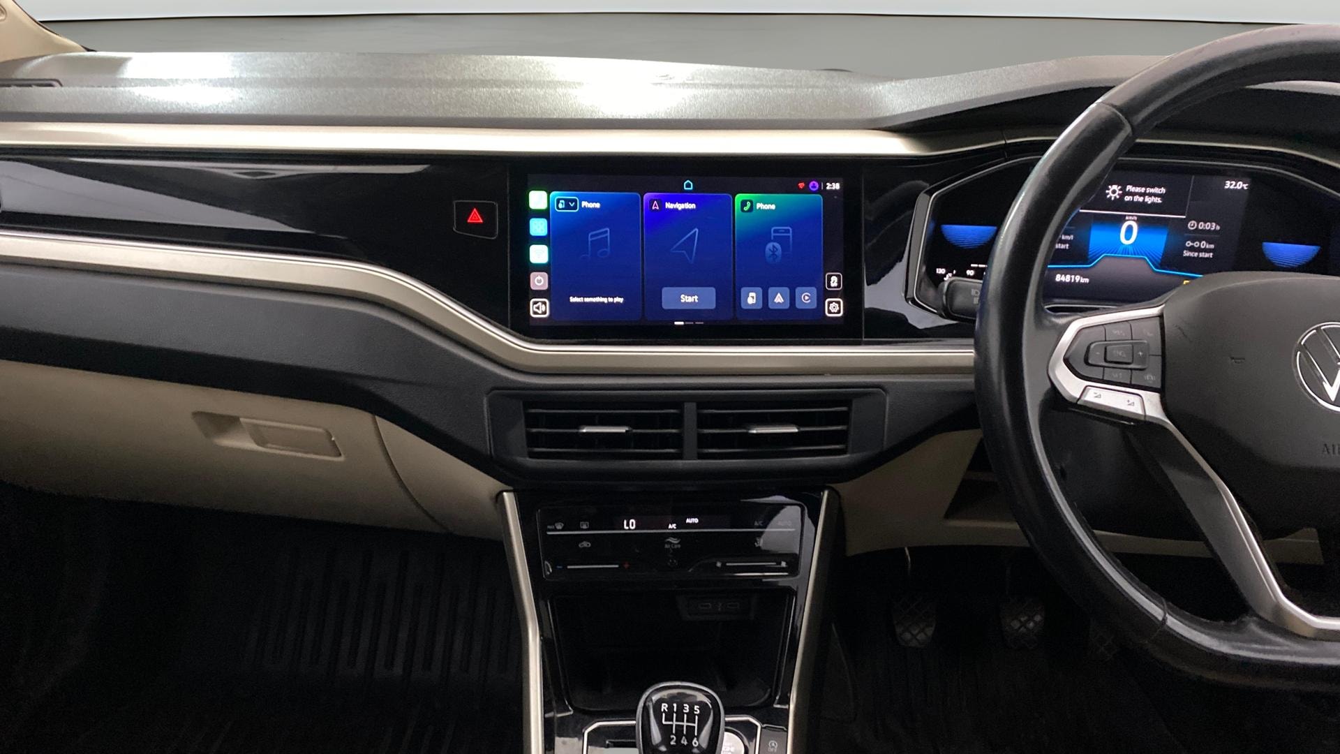 View 2022 Volkswagen Virtus Topline 1.0 TSI MT Image 18 Used 2022 Volkswagen Virtus Topline 1.0 TSI MT Image 18