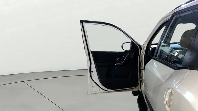 View Mahindra XUV500 Image 33 Used Mahindra XUV500 Image 33
