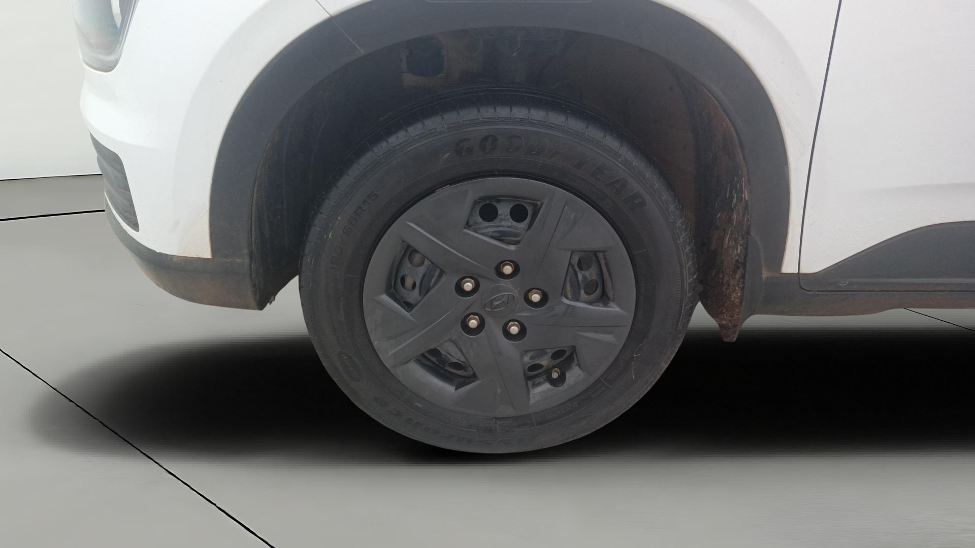 View 2024 Hyundai Venue SX 1.2 Petrol MT Image 30 Used 2024 Hyundai Venue SX 1.2 Petrol MT Image 30