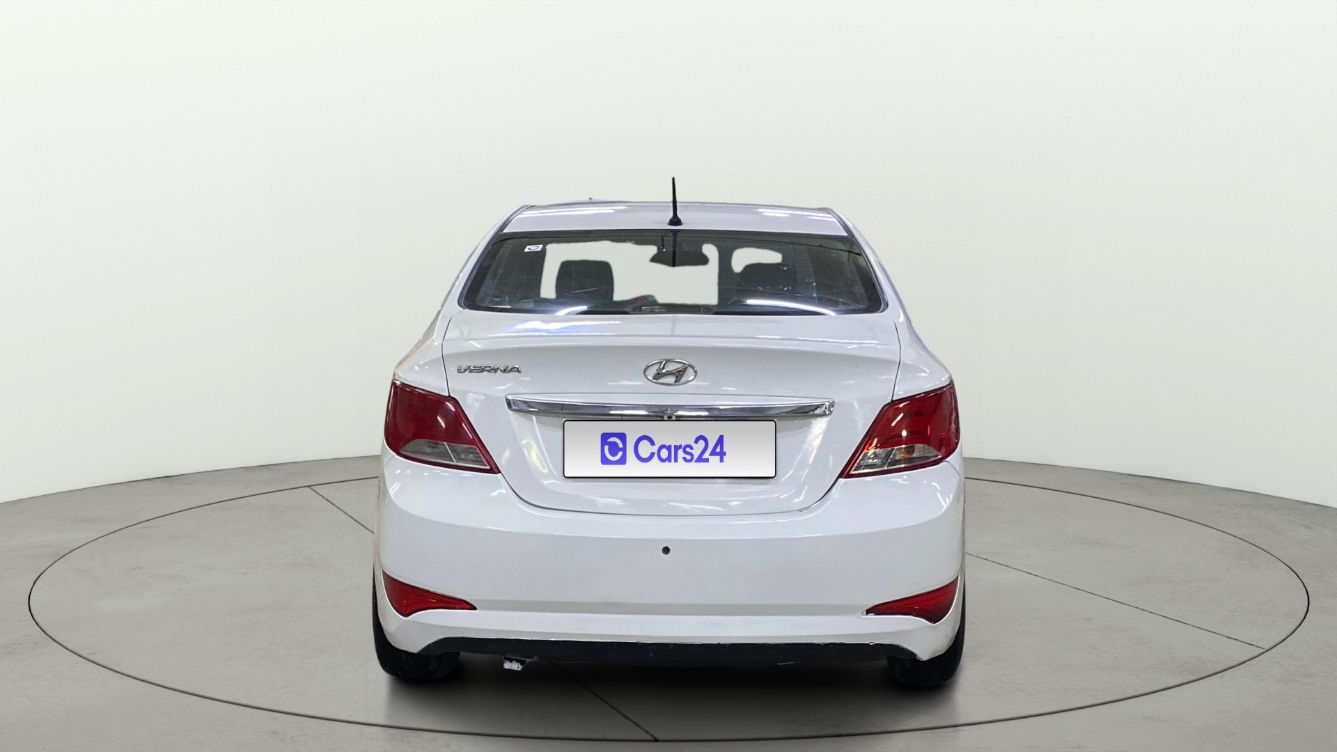 View 2015 Hyundai Verna 1.6 VTVT S Image 39 Used 2015 Hyundai Verna 1.6 VTVT S Image 39