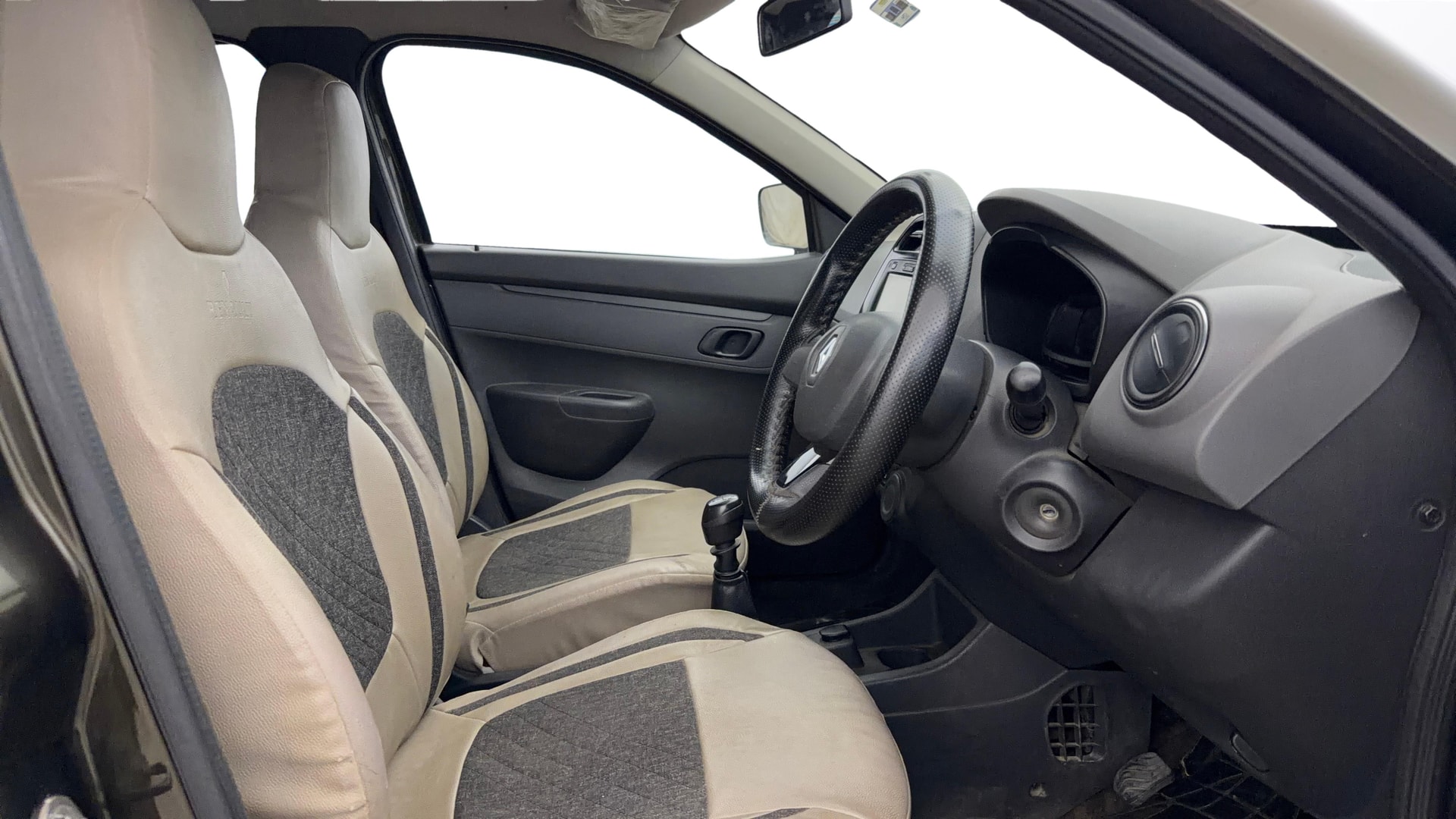 View 2016 Renault Kwid RXL 1.0 AMT BS IV Image 25 Used 2016 Renault Kwid RXL 1.0 AMT BS IV Image 25
