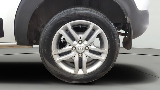 View Renault Triber Image 11 Used Renault Triber Image 11