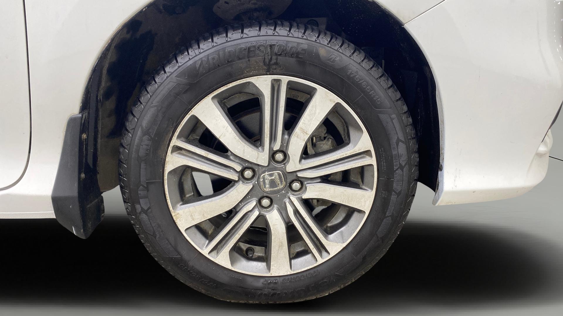 View 2022 Honda City ZX MT Diesel Anniversary Edition Image 42 Used 2022 Honda City ZX MT Diesel Anniversary Edition Image 42