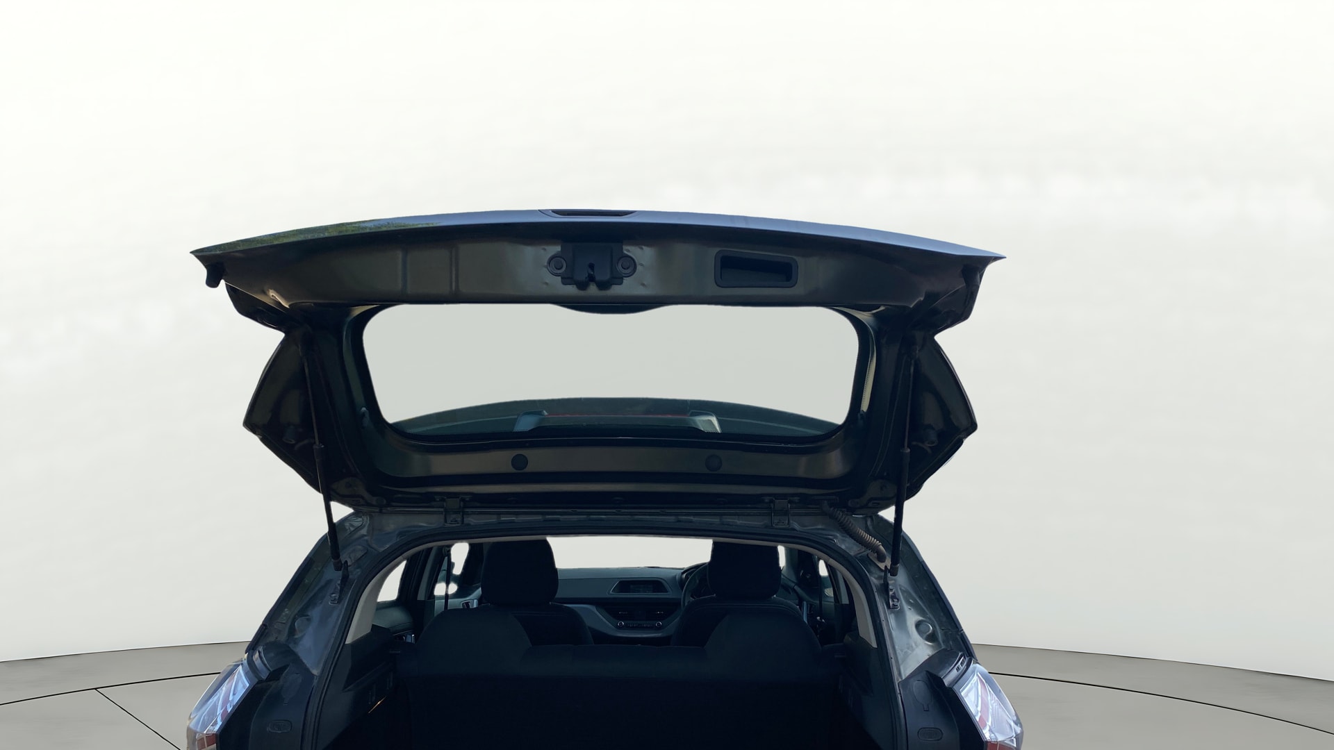 View 2022 Tata Nexon Revotron XE Image 16 Used 2022 Tata Nexon Revotron XE Image 16