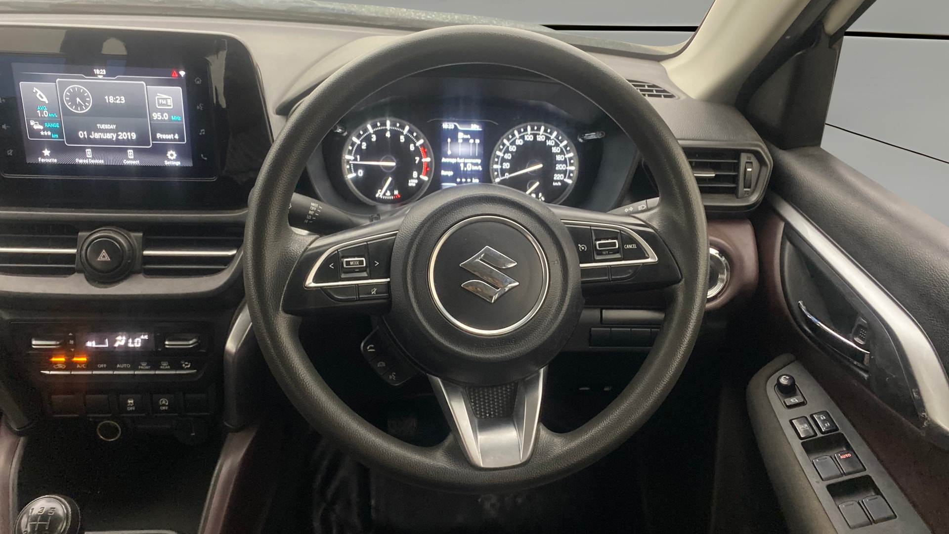 View 2023 Maruti Suzuki 1000 Base Variant Image 20 Used 2023 Maruti Suzuki 1000 Base Variant Image 20
