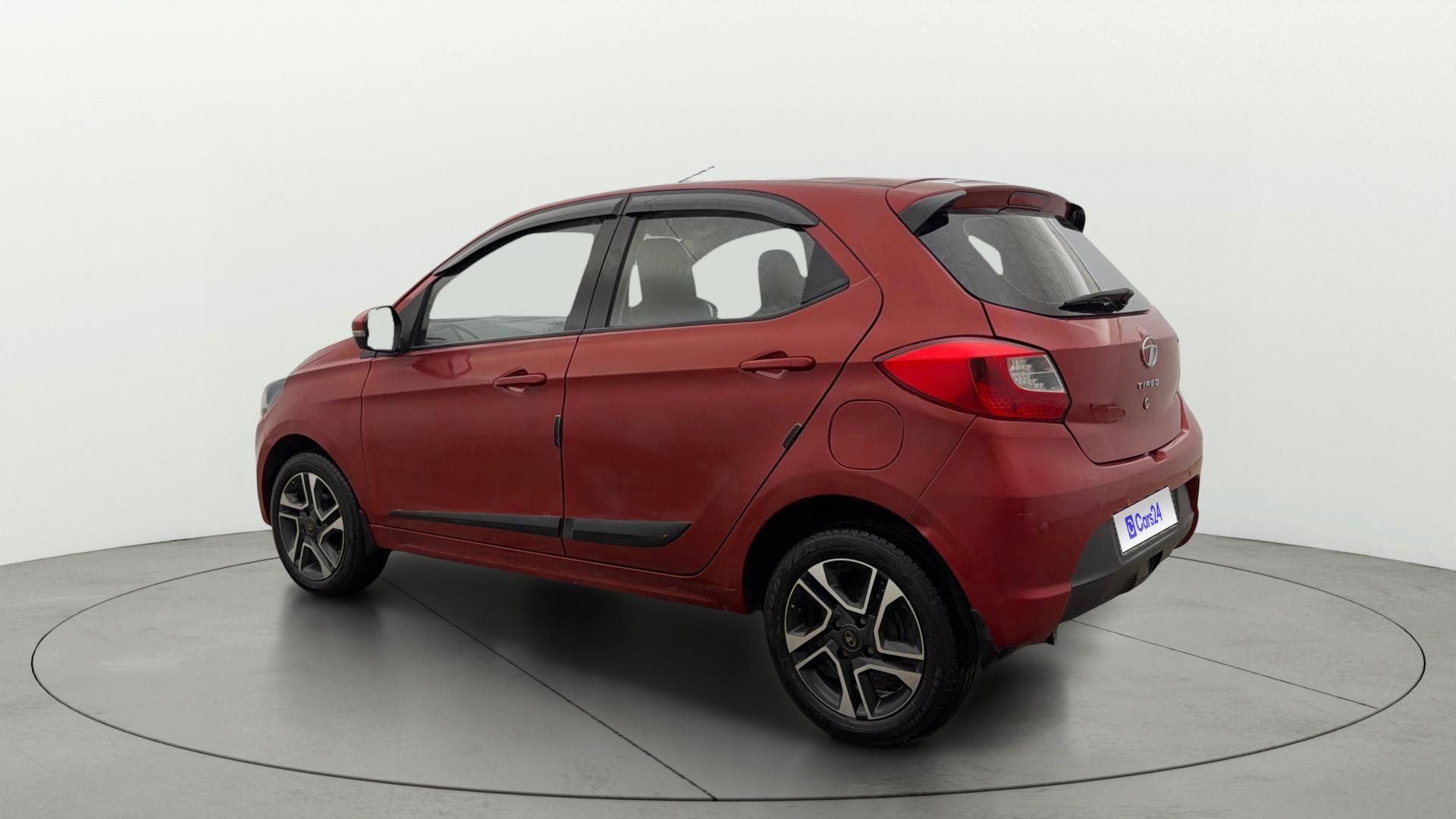 View 2019 Tata Tiago Revotorq XB Image 2 Used 2019 Tata Tiago Revotorq XB Image 2
