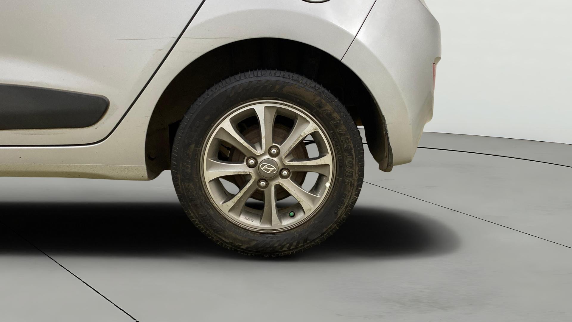 View 2014 Hyundai Grand i10 1.2 Asta Petrol Image 11 Used 2014 Hyundai Grand i10 1.2 Asta Petrol Image 11