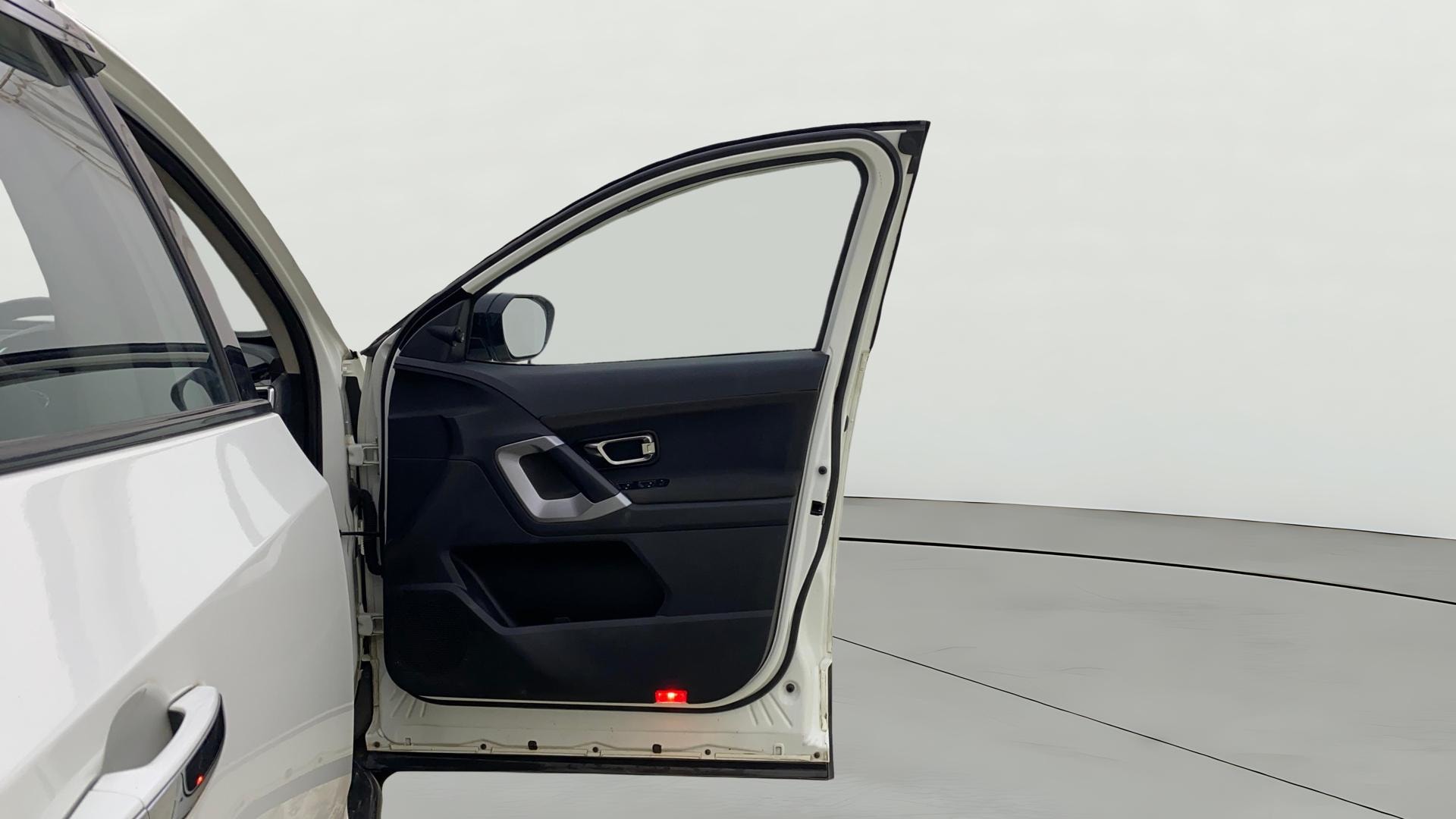 View 2023 Tata Harrier XE Image 48 Used 2023 Tata Harrier XE Image 48