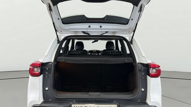 View Nissan Magnite Image 38 Used Nissan Magnite Image 38