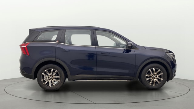 View Mahindra XUV700 Image 29 Used Mahindra XUV700 Image 29