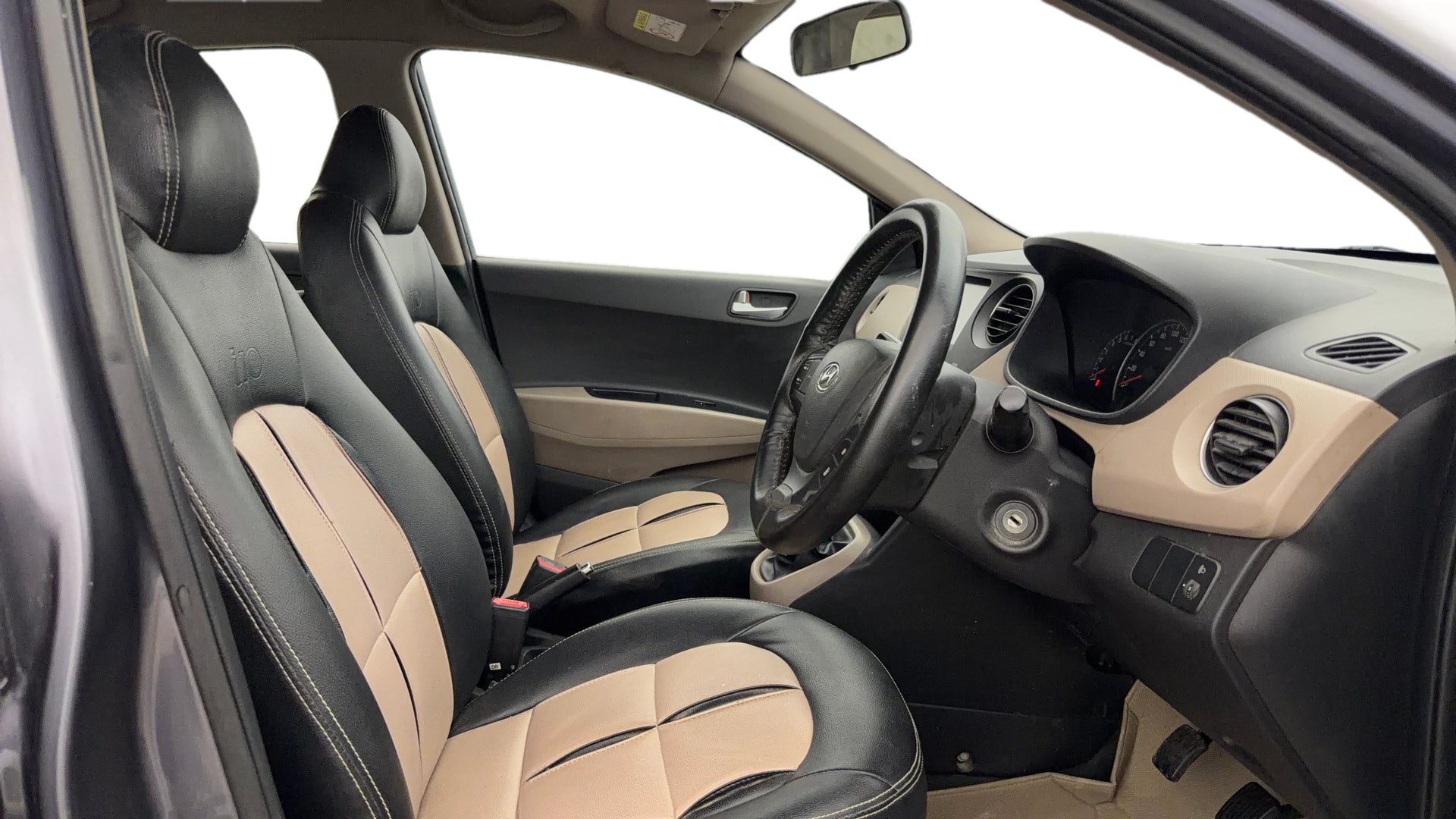 View 2017 Hyundai Grand i10 Sportz 1.2 Kappa Image 26 Used 2017 Hyundai Grand i10 Sportz 1.2 Kappa Image 26