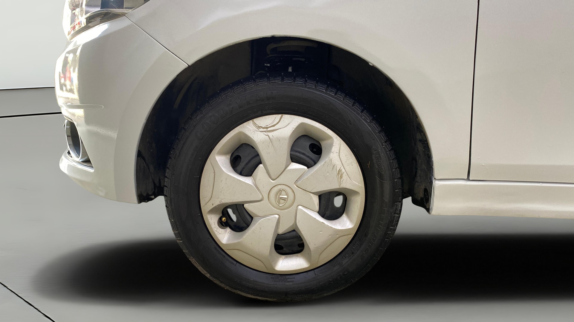 View 2016 Tata Tiago Revotorq XB Image 27 Used 2016 Tata Tiago Revotorq XB Image 27