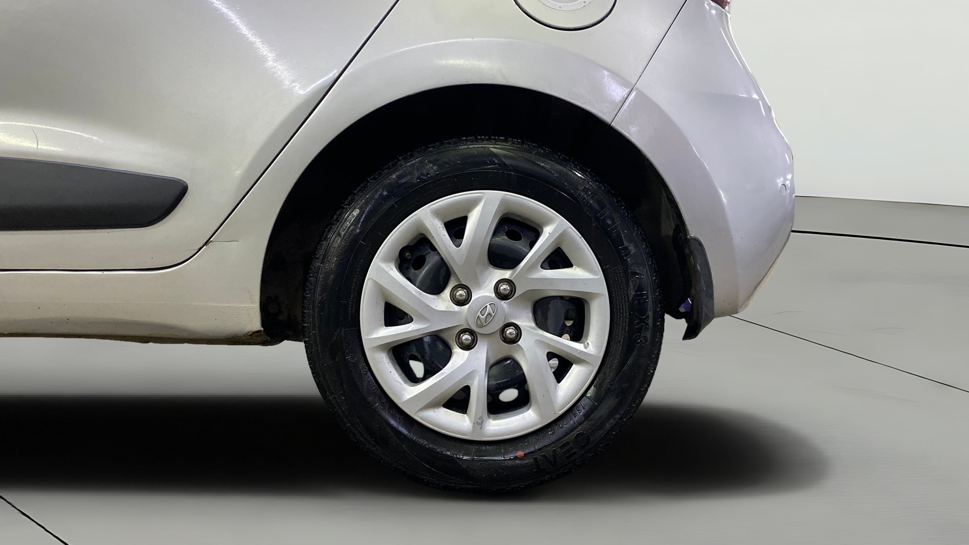 View 2017 Hyundai Grand i10 1.2 Sportz(O) Petrol Image 8 Used 2017 Hyundai Grand i10 1.2 Sportz(O) Petrol Image 8