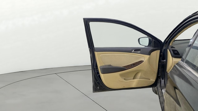 View Hyundai Verna Image 31 Used Hyundai Verna Image 31