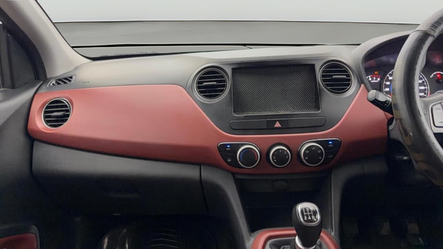 View Hyundai Grand i10 Image 30 Used Hyundai Grand i10 Image 30