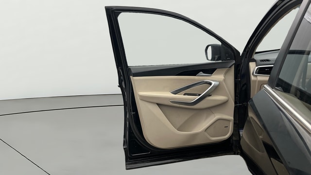 View MG Hector Image 39 Used MG Hector Image 39
